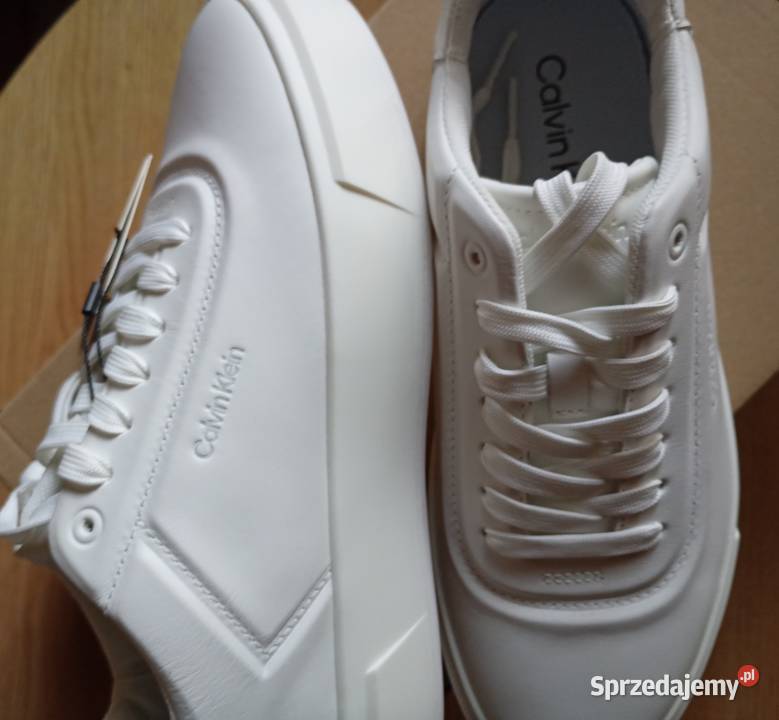 Piękne nowe skórzane sneakersy damskie Calvin Koszalin