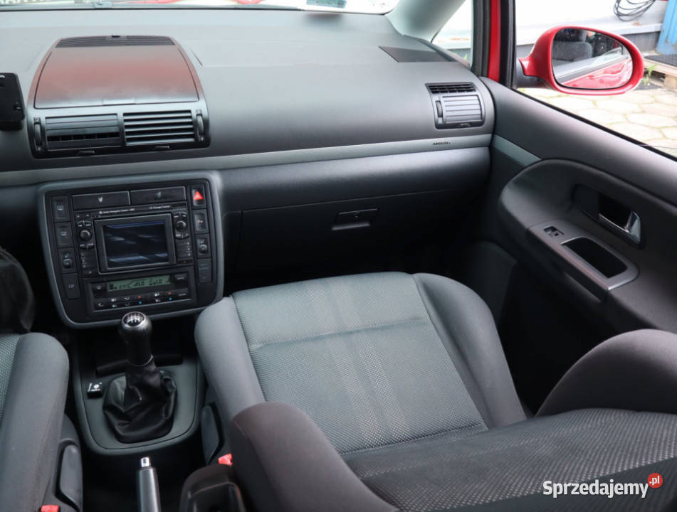VW Sharan 18 T 20V manualna
