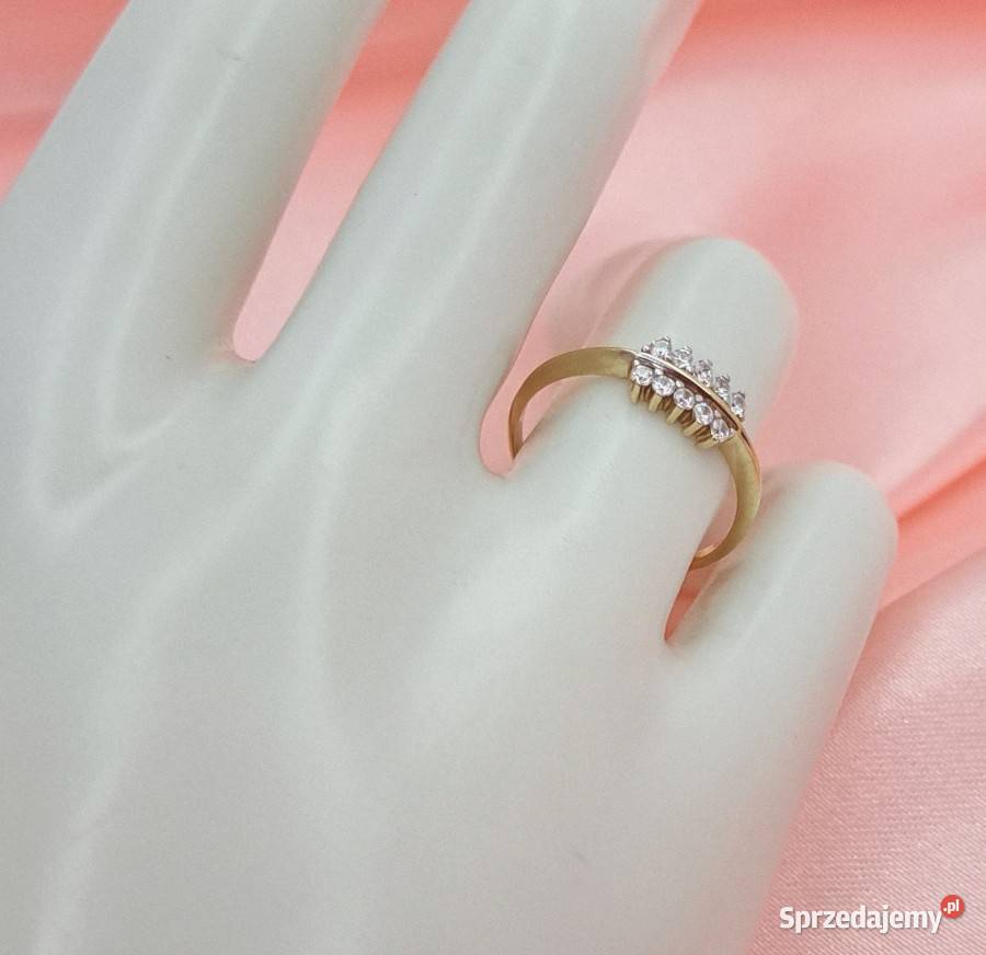 Pierścionek r12 Złoty pr333 Modern z kamieniami