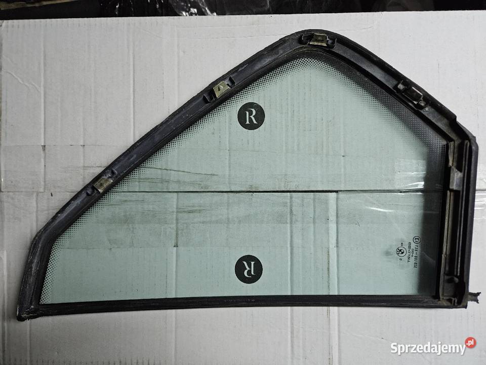 Szyby trójkątne tylnych drzwi Bmw e32 Lublin