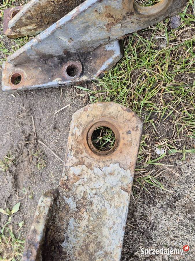 Ursus C330 mocowanie cięgła dolnego podnośnika Bucze sprzedam