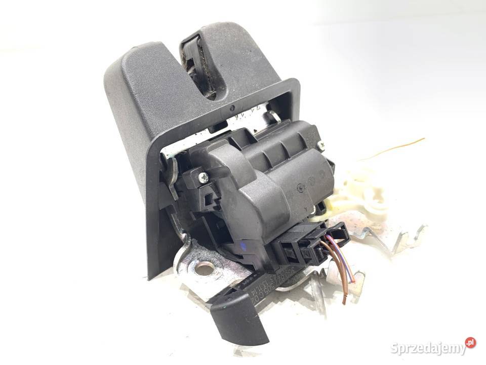ZAMEK KLAPY TYŁ VW PASSAT B8 Kombi 3G0827505C podkarpackie