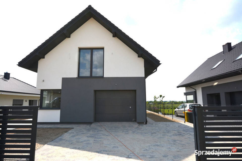 Dom wolnostojący Żabia Wola 16681m2 550m2