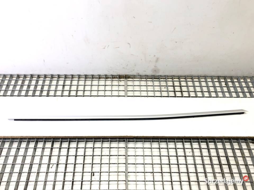 LISTWA ZGARNIAJĄCA PRZÓD PRAWA BMW F01 sprzedam