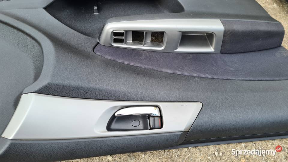 Subaru Forester 3 SH boczki tapicerki drzwi Legnica sprzedam