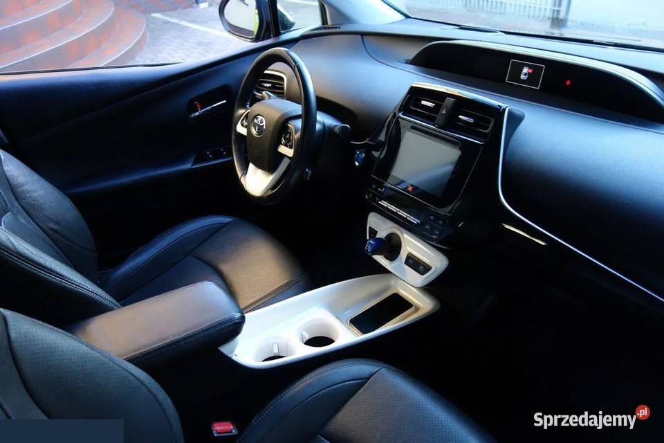 Toyota Prius 18 Hybrid Prestige 122 2016r 122KM pomorskie Chojnice sprzedam
