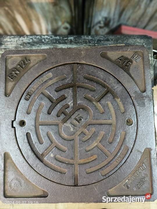 Właz kanalizacyjny sprzedam