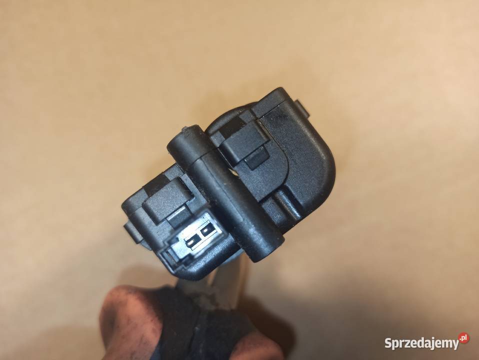 Opel Vectra C siłownik elektryczny klapki paliwa Bolesławiec
