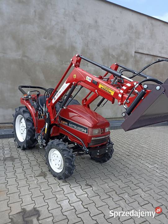 ŁADOWACZ do Farmtrac z samopoziomowaniem NOWY Chocz