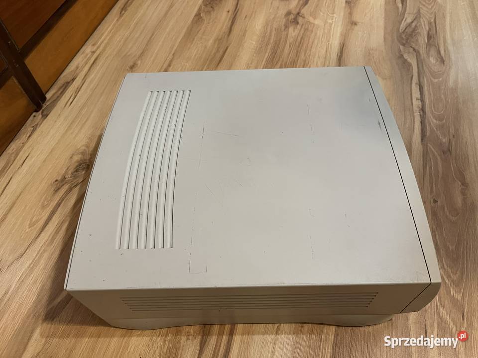 Zabytkowy komputer Apple Power Macintosh 720090 Brzana