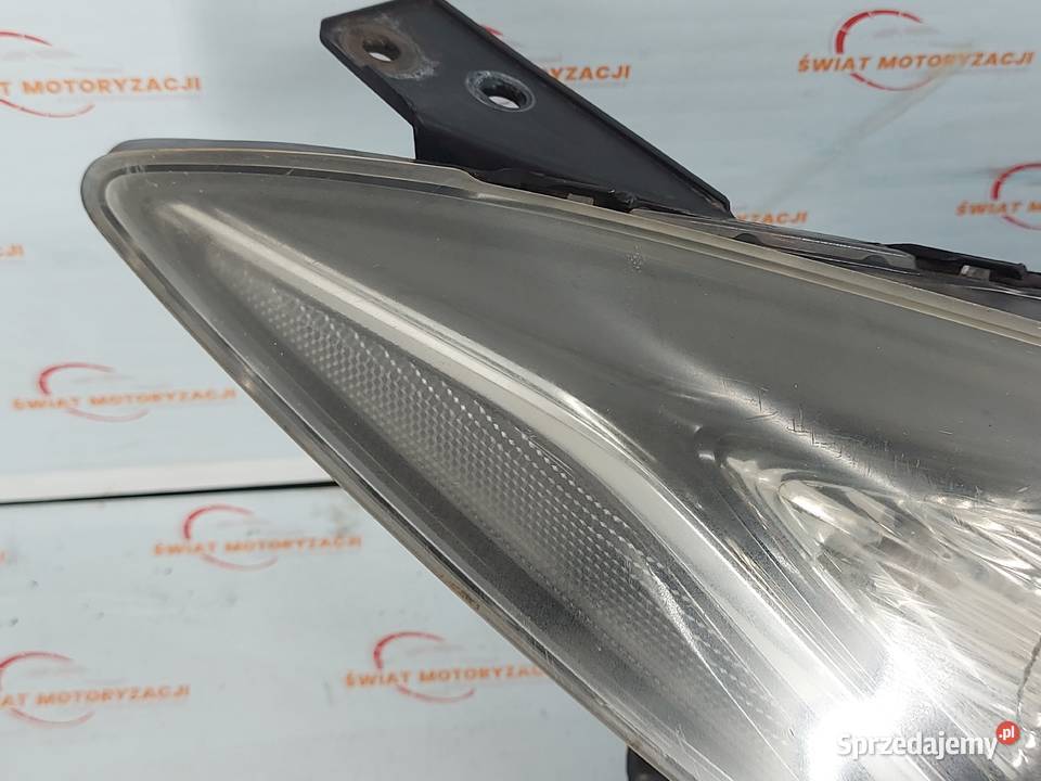 MAZDA 3 III 13r lampa prawa przód ANGLIK osobowe Kielce sprzedam