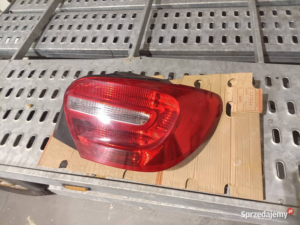 LAMPA PRAWY TYŁ PRAWA TYLNA MERCEDES W176 Aclass Krosno
