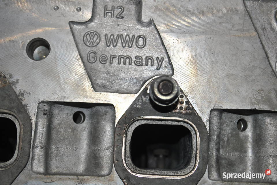Głowica cylinfrów prawa AUDI A4B5 A6C5 A8D2 osobowe śląskie Poręba