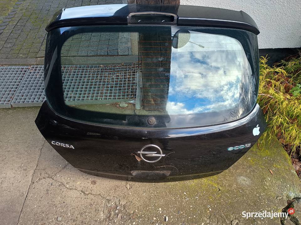 Klapa bagażnika Corsa 2009 r 150000km Corsa Ruda Śląska