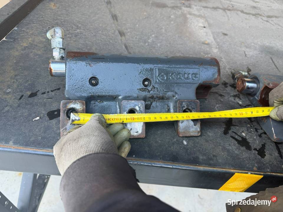 Kaup siłownik hydrauliczny lewy i prawy Antonie