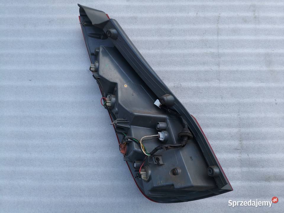 Lampa Prawy Tył Tylna Prawa Hyundai i30 CW Kombi
