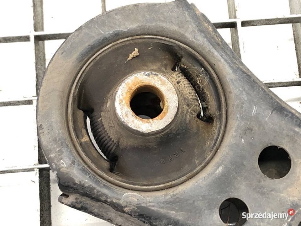 WAHACZ PRAWY PRZÓD TOYOTA COROLLA E21