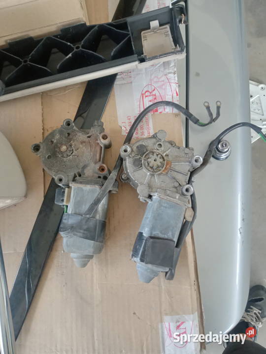 Mercedes W124 coupe silniczek przedniej szyby Radom