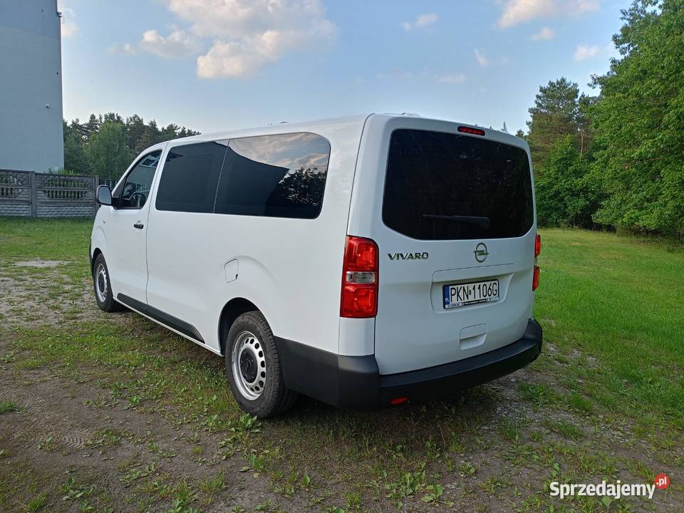 Opel Vivaro wersja long 9 osób wielkopolskie Konin