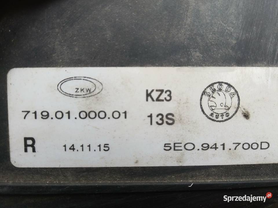 SKODA OCTAVIA III Halogen prawy 5E0941700D Dębno