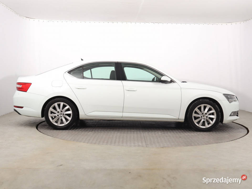 Skoda Superb 14 TSI gniazdo USB Katowice