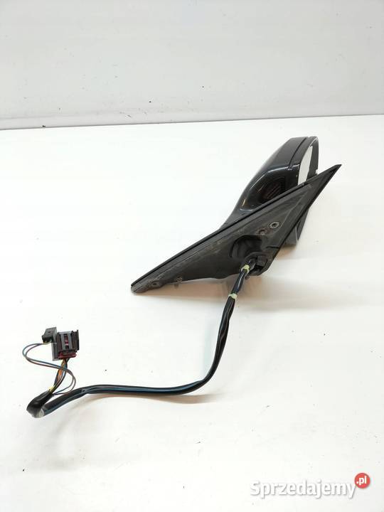 LUSTERKO PRAWE 12PIN EUROPA LZ7L Audi A4 IV Rok produkcji 2011