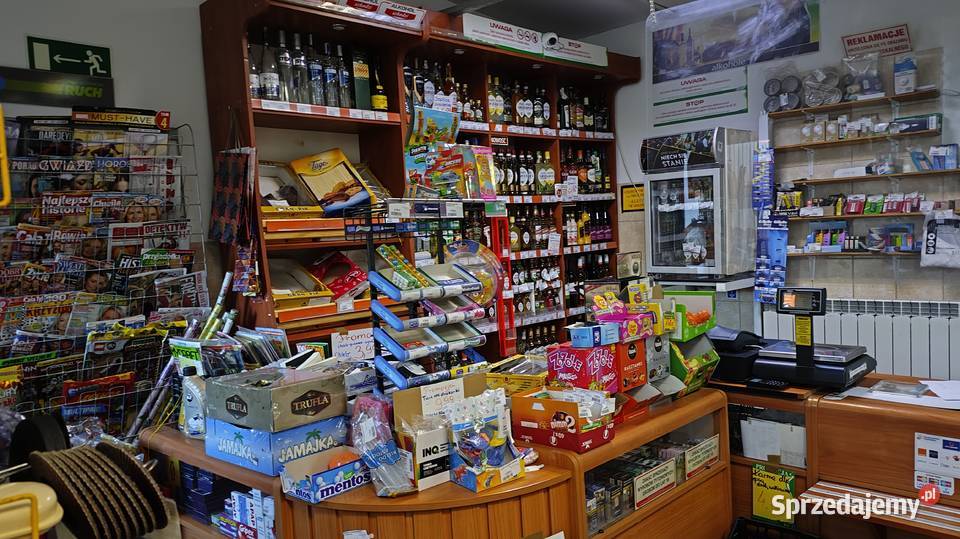 Sprzedam kompletne wyposażenie sklepu