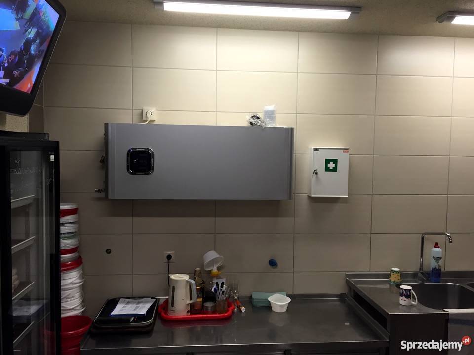 Odstąpię wyposażony LOKAL GASTRONOMICZNY w sieć komputerowa Poznań sprzedam