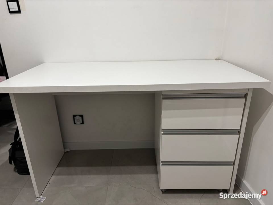 Białe duże biurko Pilica