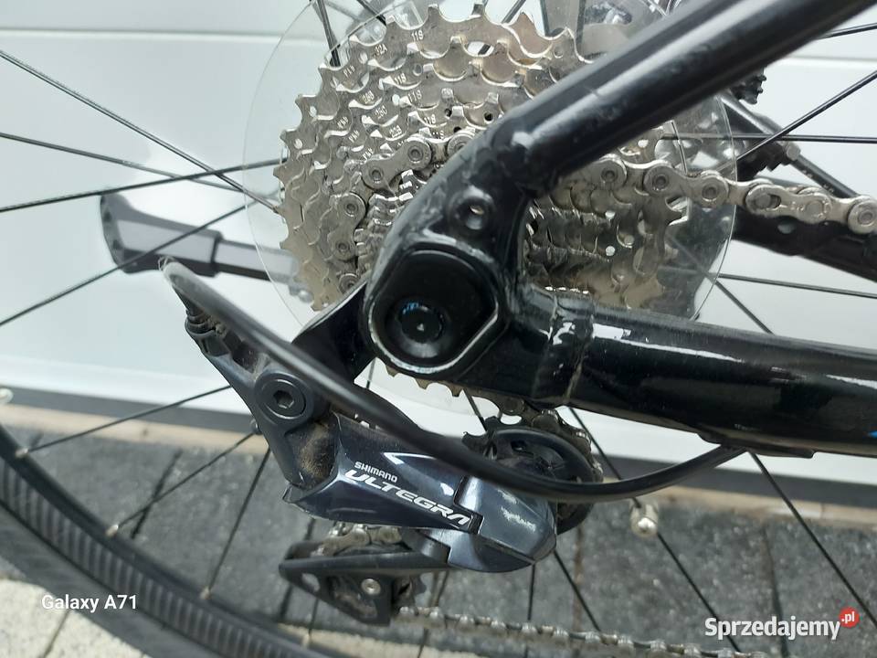 Rower elektryczny gravel GIANT ROADEpełna Elektryczne