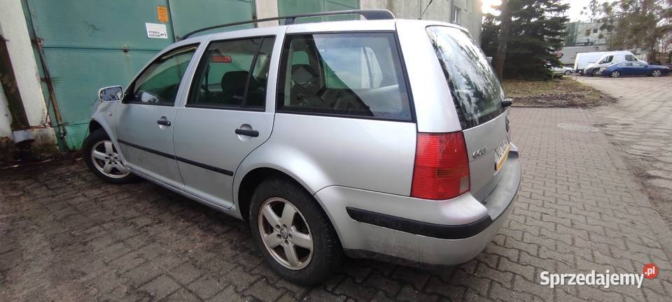Srebrny volkswagen golf kombi 14 2001 benzyna warmińsko-mazurskie Olsztyn