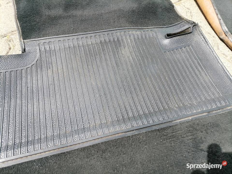 Mercedes w124 wykładzina dywan podłoga pierwsza mazowieckie Łochów