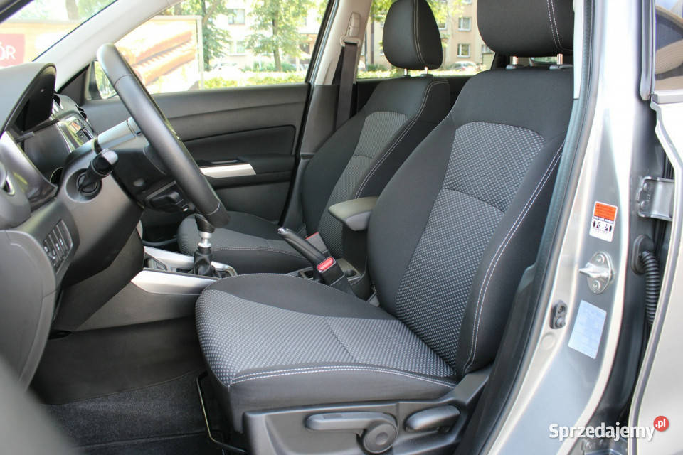 Suzuki Vitara BezwypadkowyMaly przebiegBogata 4/5 Samochody osobowe