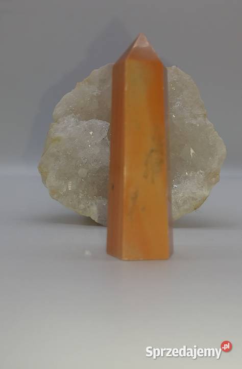 Kolekconerski naturalny czerwony jaspis obelisk Olsztyn sprzedam