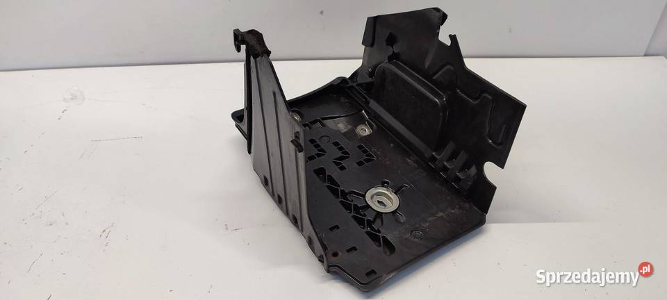 VOLVO V60 PODSTAWA AKUMULATORA 31299569 sprzedam