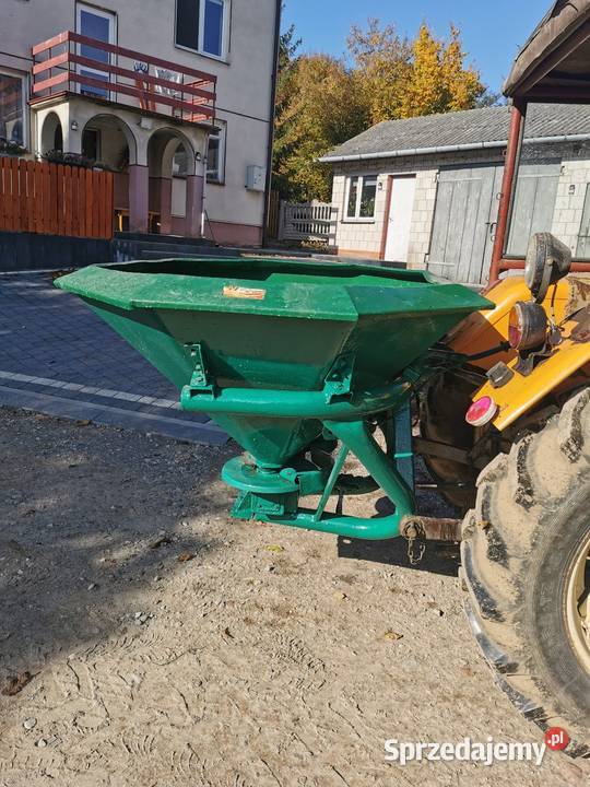 Rozsiewacz nawozów Amazon 400 Rozsiewacze nawozów Gutanów sprzedam