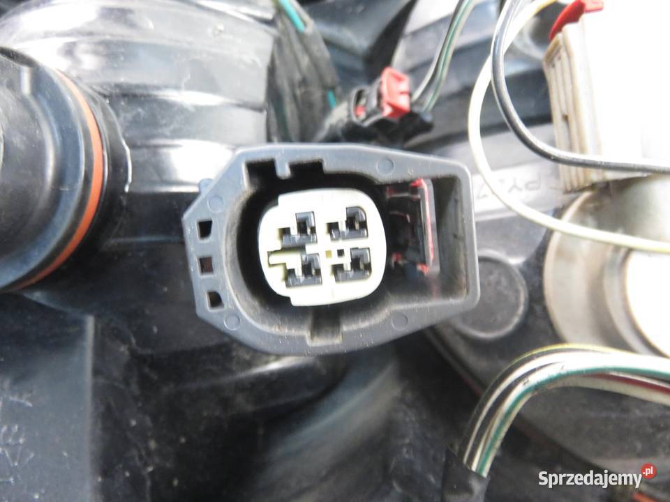 LAMPA PRAWA TYLNA DODGE CALIBER 05303752A