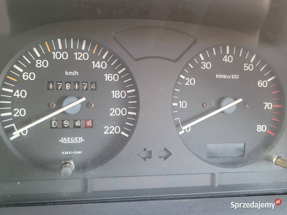 Peugeot 106 11 benzyna 178 niebieski Kolbuszowa