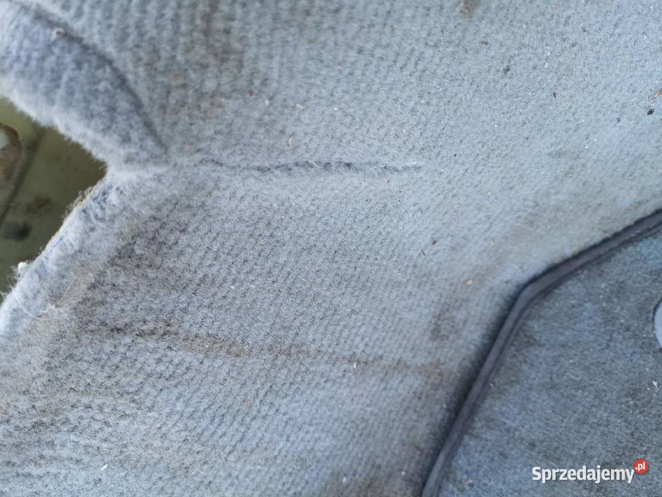 DYWAN WYKŁADZINA AUDI A4 B6 B7 CABRIO 8H1863021 Przystajń