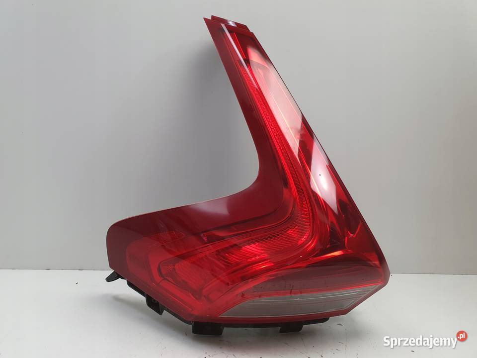 Volvo V40 II 1216r TYLNIA TYLNA LAMPA LEWA lewy Lampy tylne Chełm