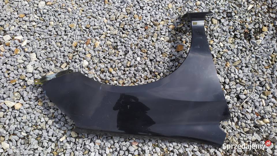 Honda civic hb 2004 2005 błotnik prawy Karoseria