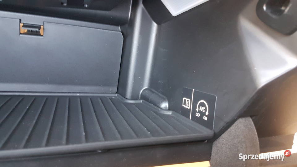 BMW 218d seria 2 F45 Active Tourer schowek prawy Legnica sprzedam