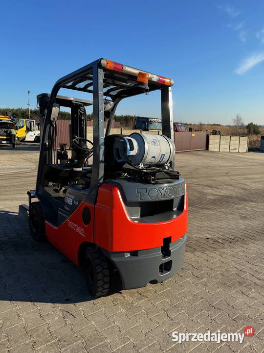 wózek widłowy TOYOTA 8FGF18 LPG 1800 Triplex Działoszyn sprzedam