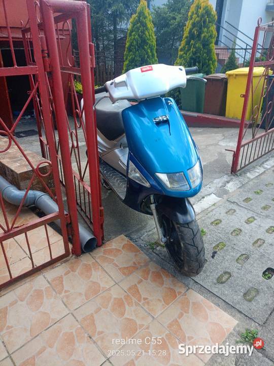 Skuter Aprilia sr50 50cc 2t uszkodzony 1km Aprilia Starogard Gdański