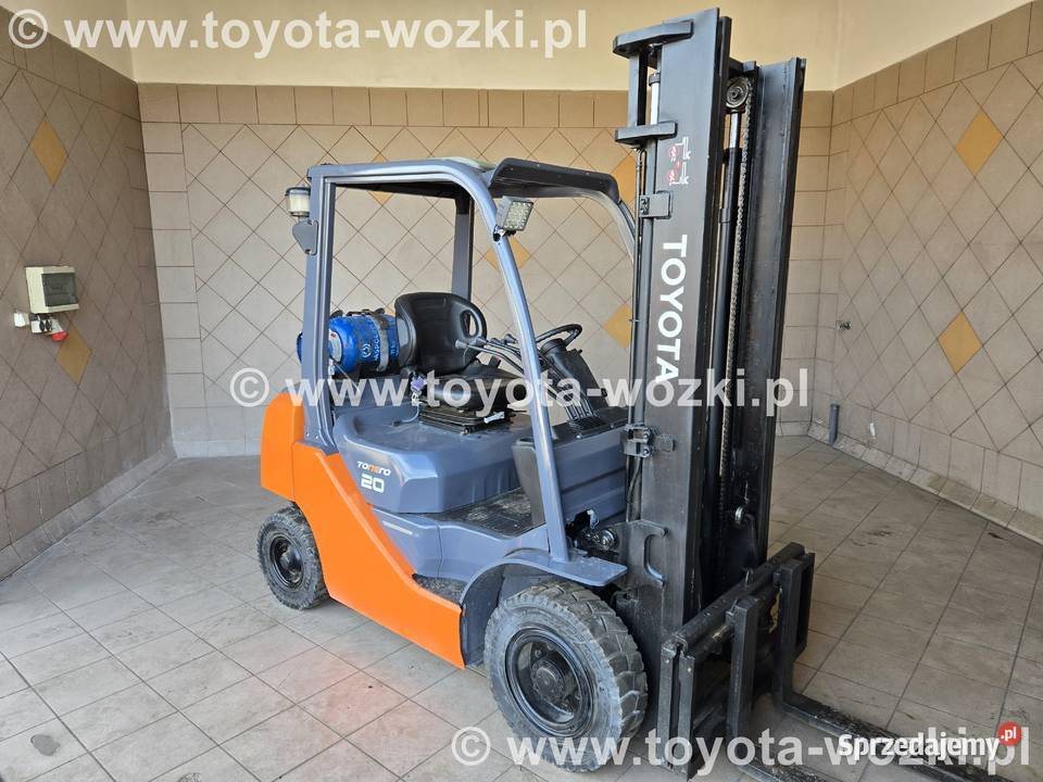 Wózek Widłowy TOYOTA 8FGF20 3700 mm TOYOTA 8FG20 sprzedam