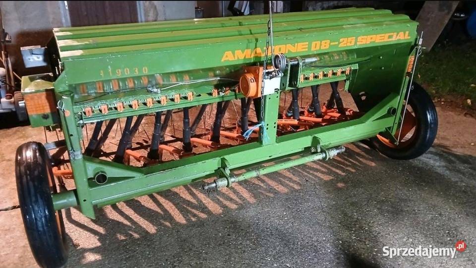 Siewnik Amazone D8 25m Wiśniowa