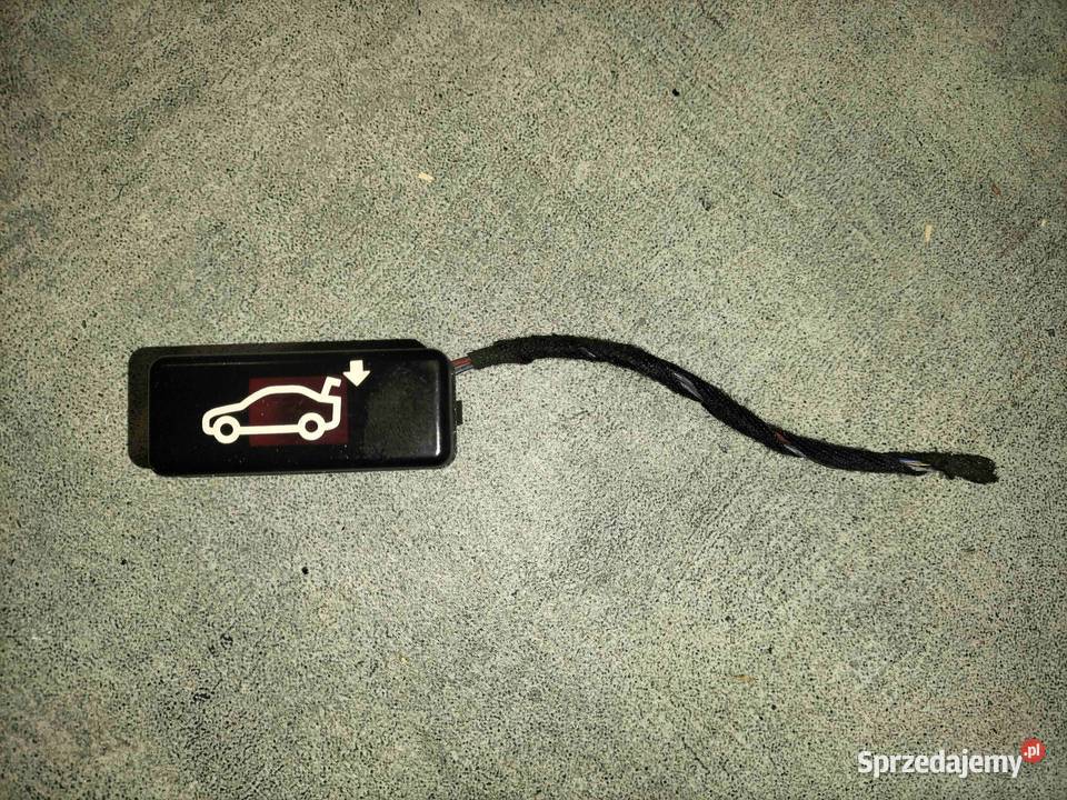 Włącznik automatycznej klapy tylnej BMW E39 E38 osobowe Poręba sprzedam