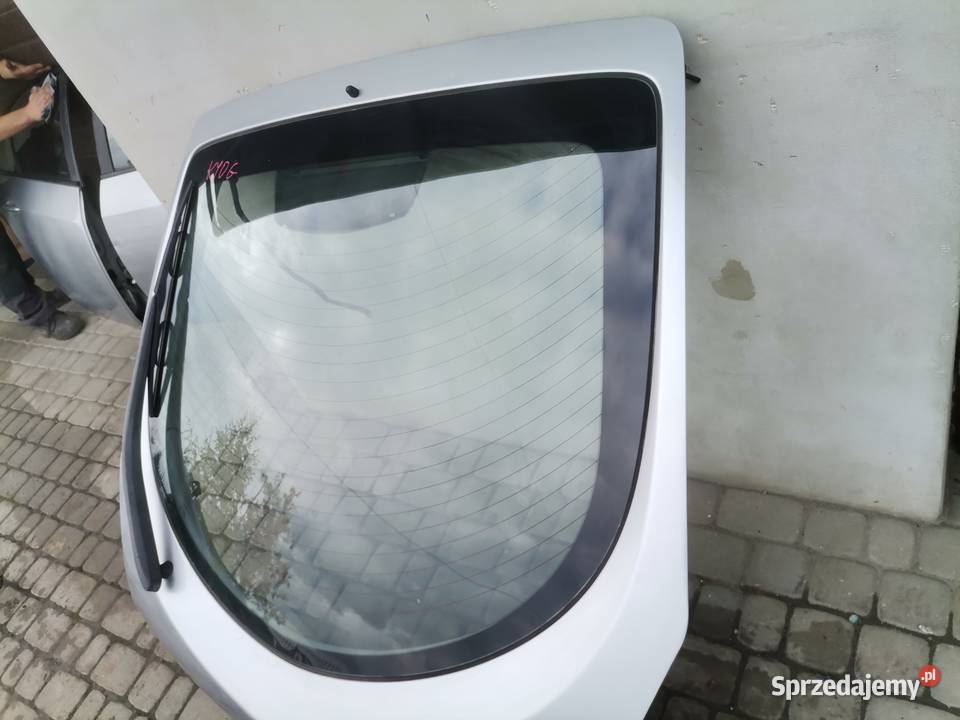 TYLNA KLAPA BAGAŻNIKA NISSAN PRIMERA P12 HB KY0G Klapy bagażnika Nowy Sącz