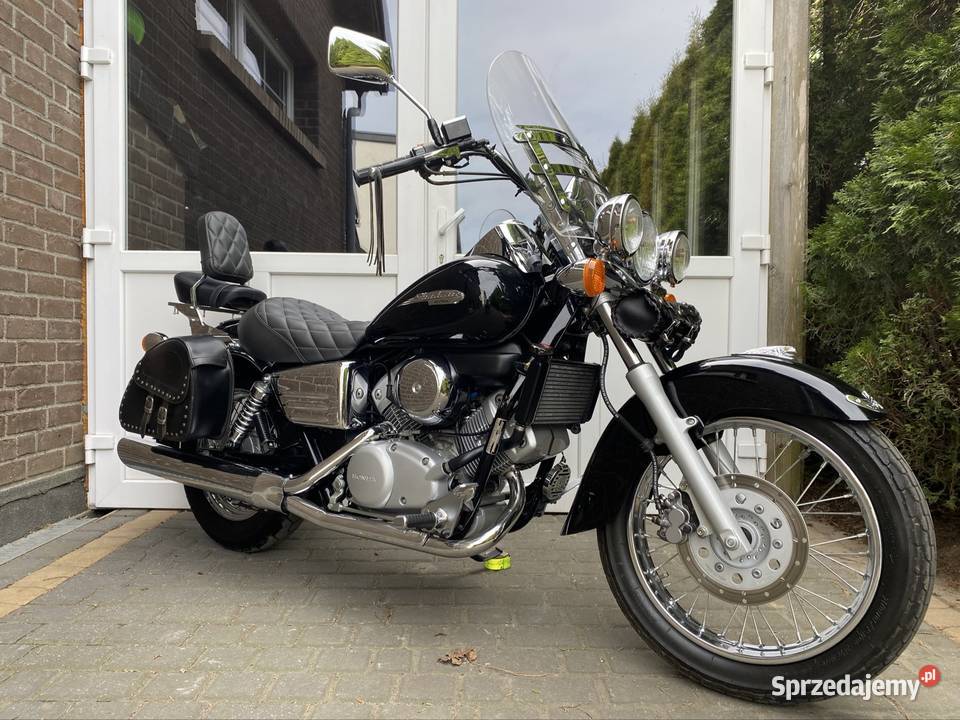 PIĘKNA HONDA VT 125 KAT B A1 POCZUJ SMAK bezwypadkowy Honda Honda Rokocin