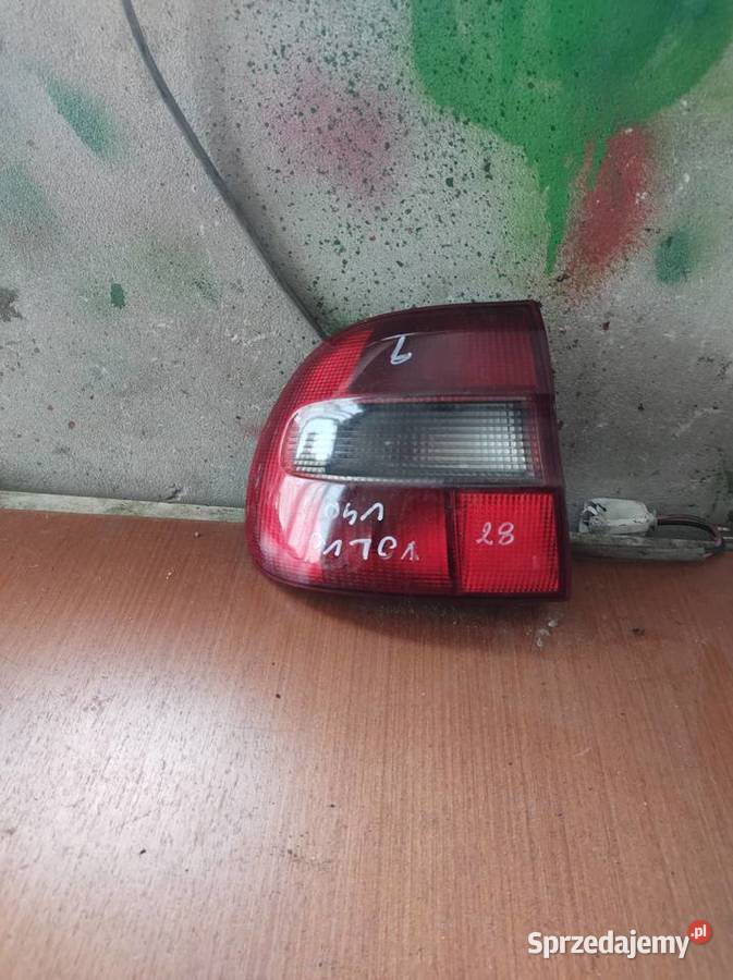 VOLVO V40 combi lampa tył prawa lewa Kielce